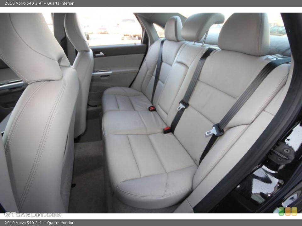 Quartz Interior Photo for the 2010 Volvo S40 2.4i #60979354
