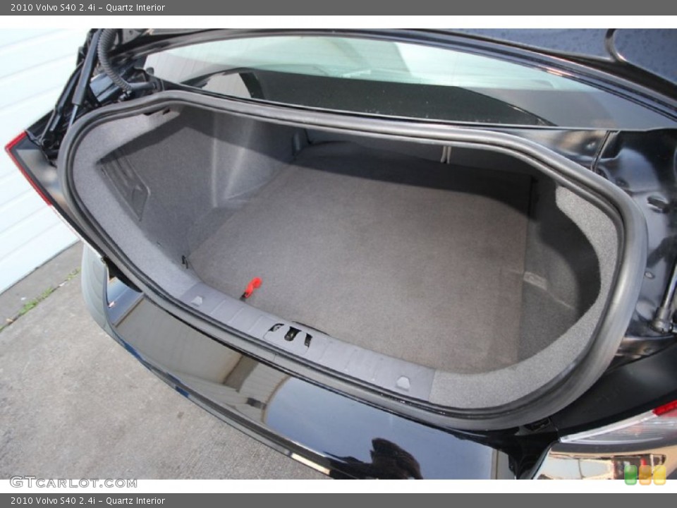 Quartz Interior Trunk for the 2010 Volvo S40 2.4i #60979456