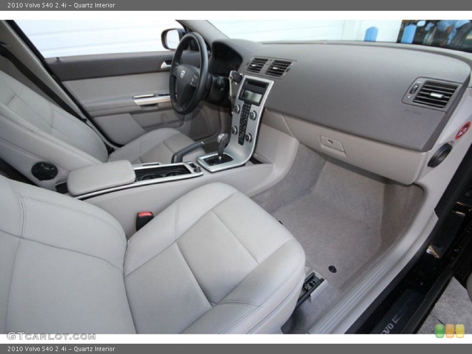 Quartz Interior Dashboard for the 2010 Volvo S40 2.4i #60979479