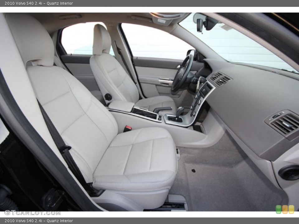 Quartz Interior Photo for the 2010 Volvo S40 2.4i #60979486