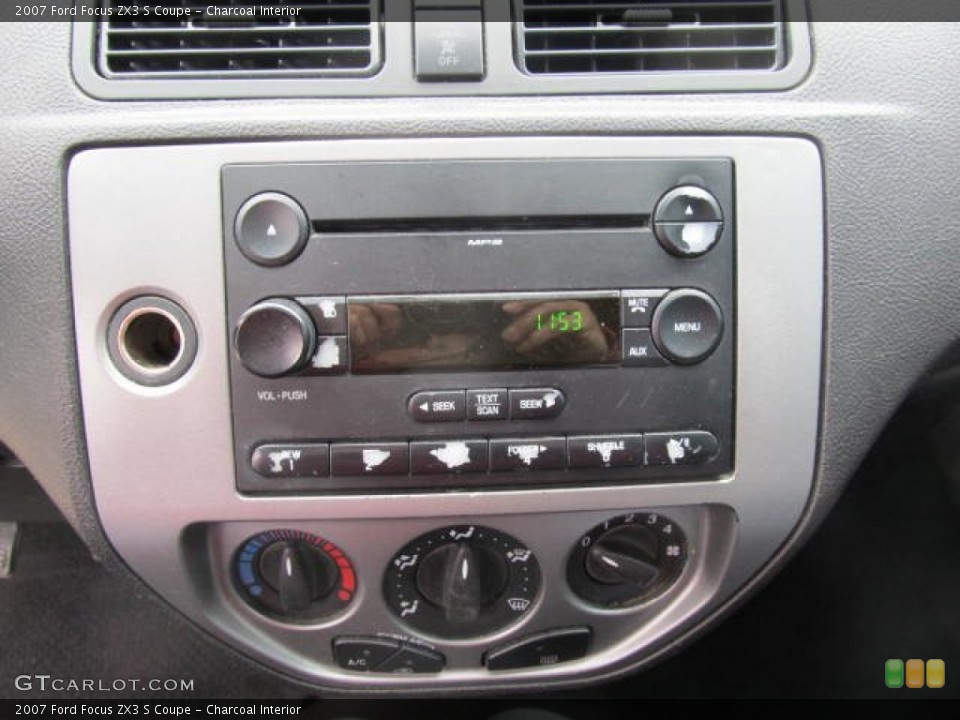 Charcoal Interior Controls for the 2007 Ford Focus ZX3 S Coupe #60983065