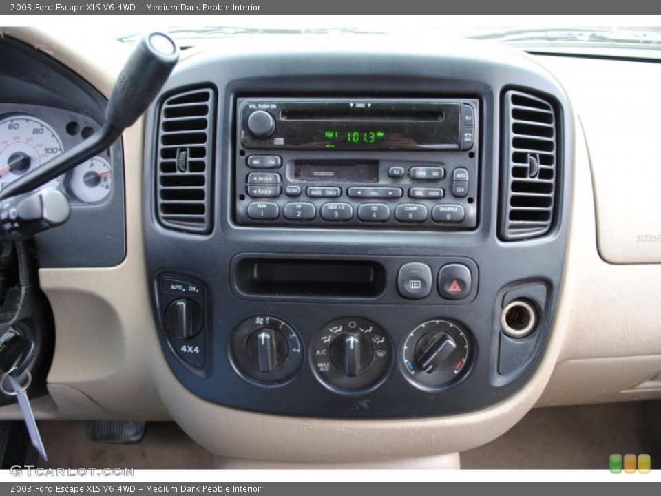 Medium Dark Pebble Interior Controls for the 2003 Ford Escape XLS V6 4WD #60985331