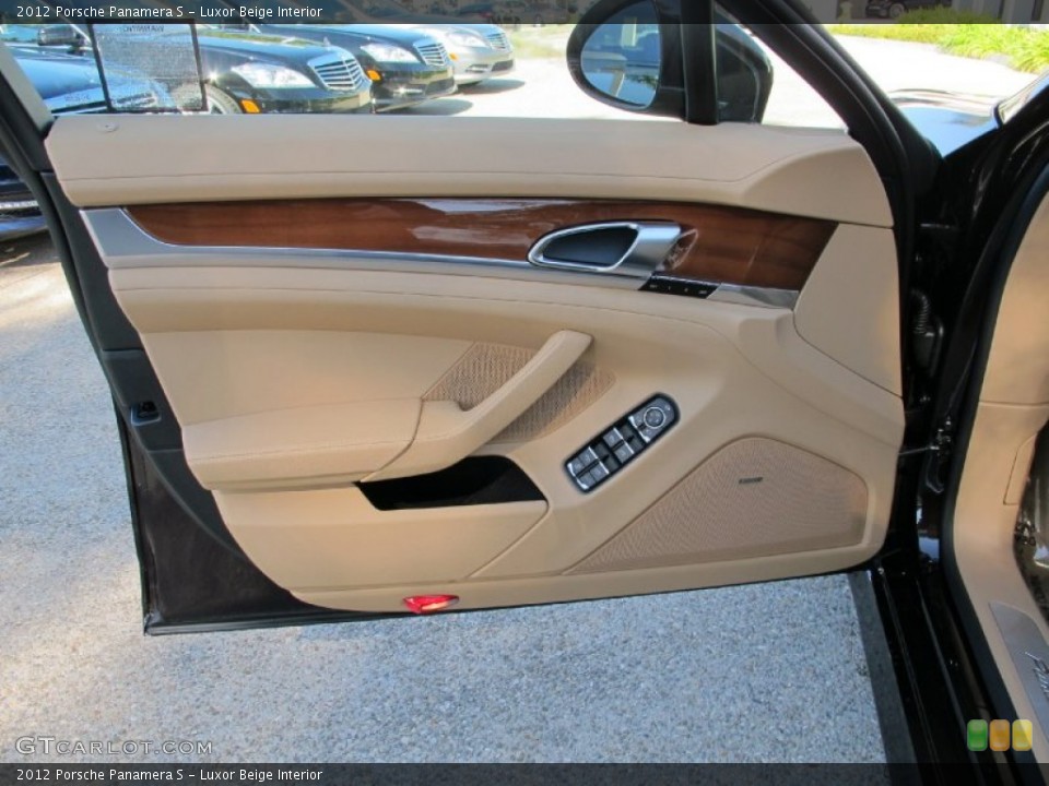 Luxor Beige Interior Door Panel for the 2012 Porsche Panamera S #60987030