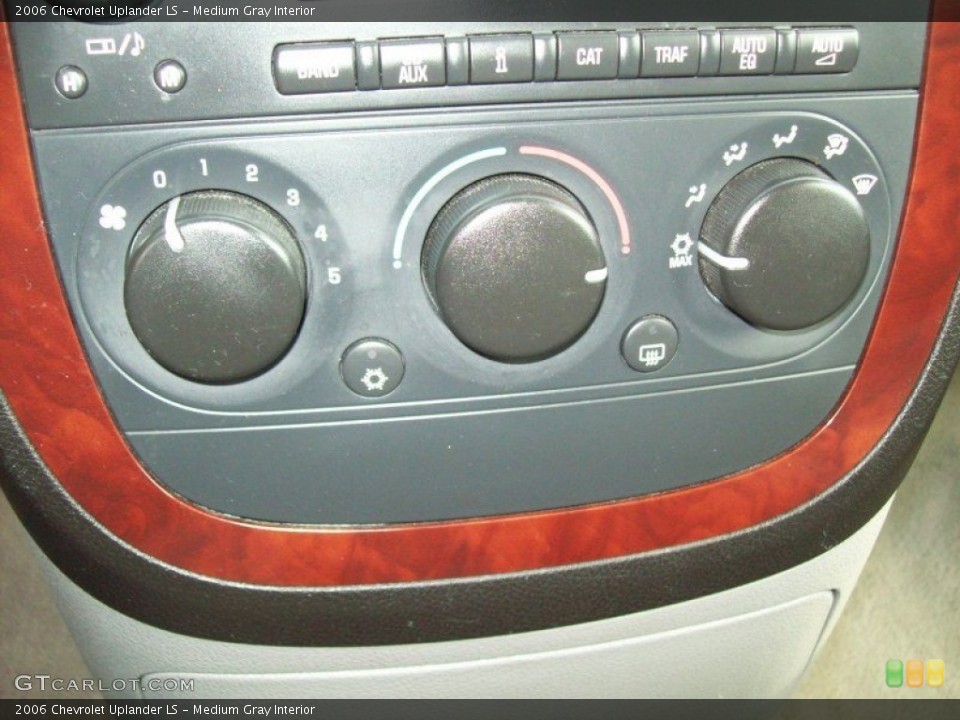 Medium Gray Interior Controls for the 2006 Chevrolet Uplander LS #60987235