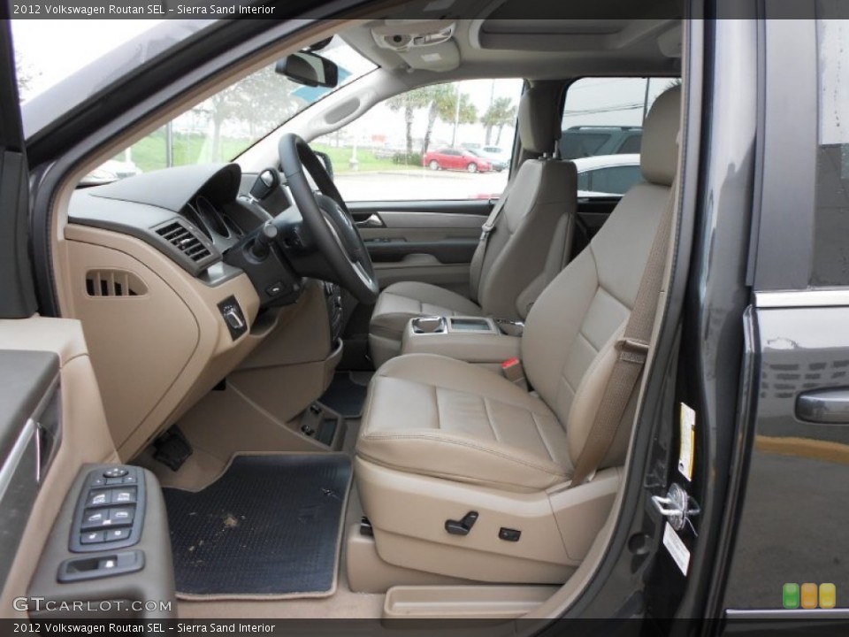 Sierra Sand Interior Photo for the 2012 Volkswagen Routan SEL #60988873