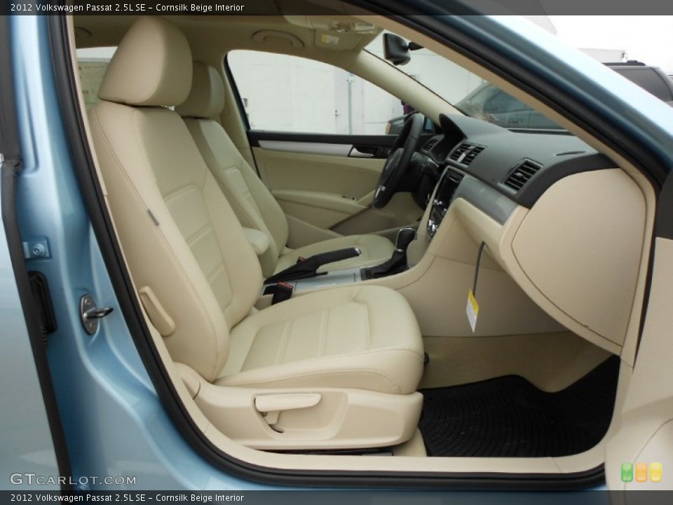 Cornsilk Beige Interior Photo for the 2012 Volkswagen Passat 2.5L SE #60990208