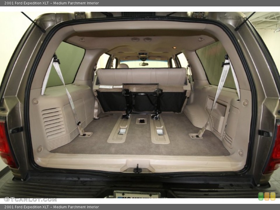 Medium Parchment Interior Trunk for the 2001 Ford Expedition XLT #60992495