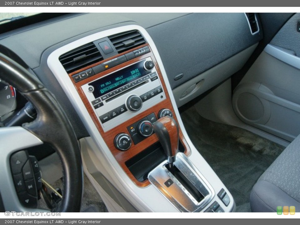 Light Gray Interior Controls for the 2007 Chevrolet Equinox LT AWD #61006918