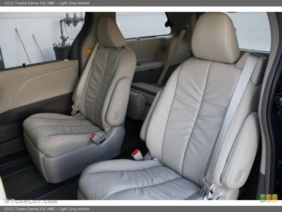 Light Gray Interior Photo for the 2012 Toyota Sienna XLE AWD #61010755