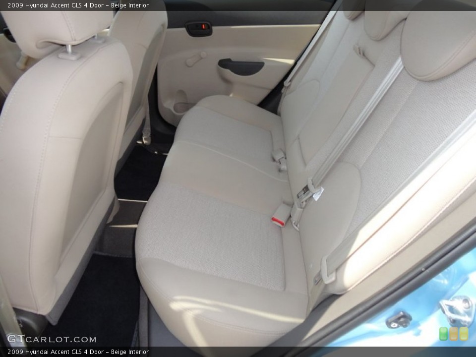Beige 2009 Hyundai Accent Interiors