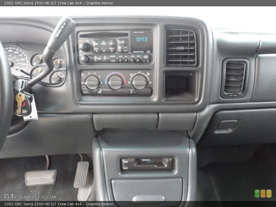 Graphite Interior Controls for the 2002 GMC Sierra 1500 HD SLT Crew Cab 4x4 #61016338