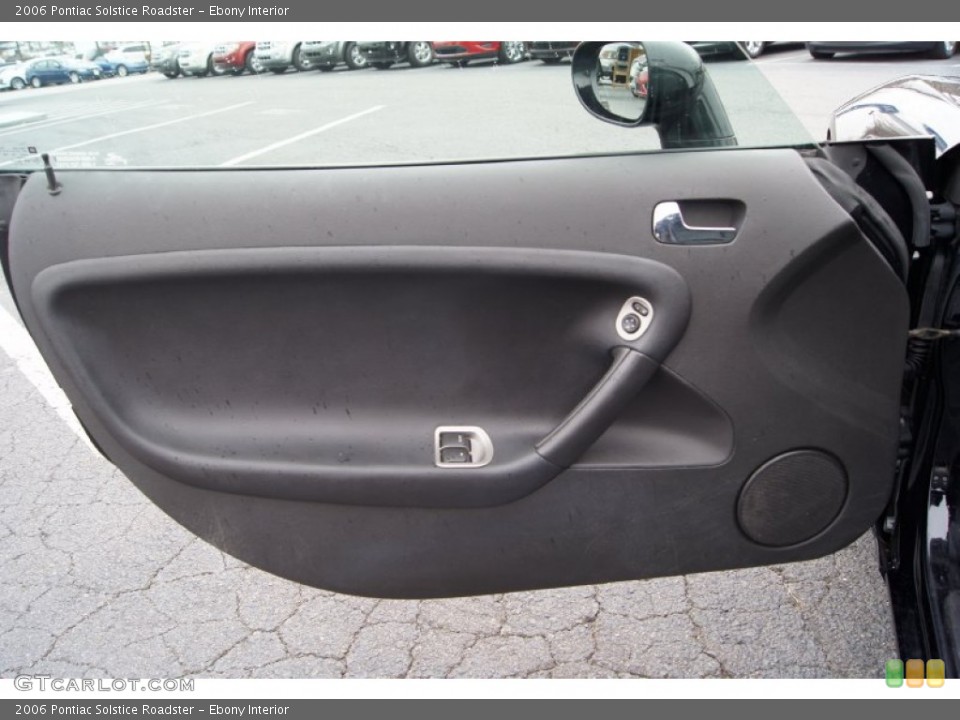 Ebony Interior Door Panel for the 2006 Pontiac Solstice Roadster #61025272