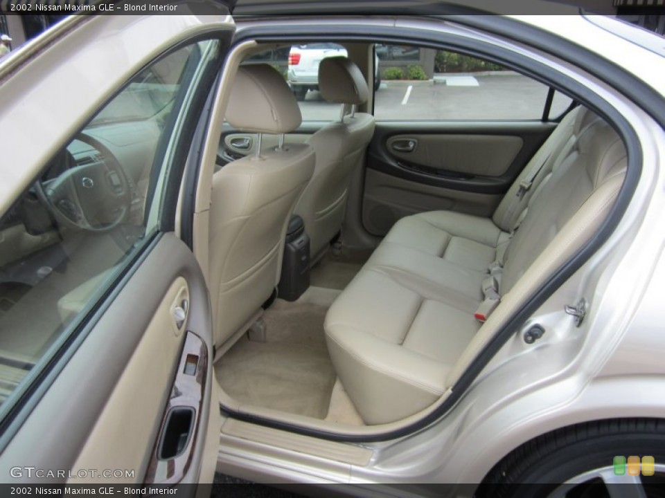 Blond Interior Photo for the 2002 Nissan Maxima GLE #61029181