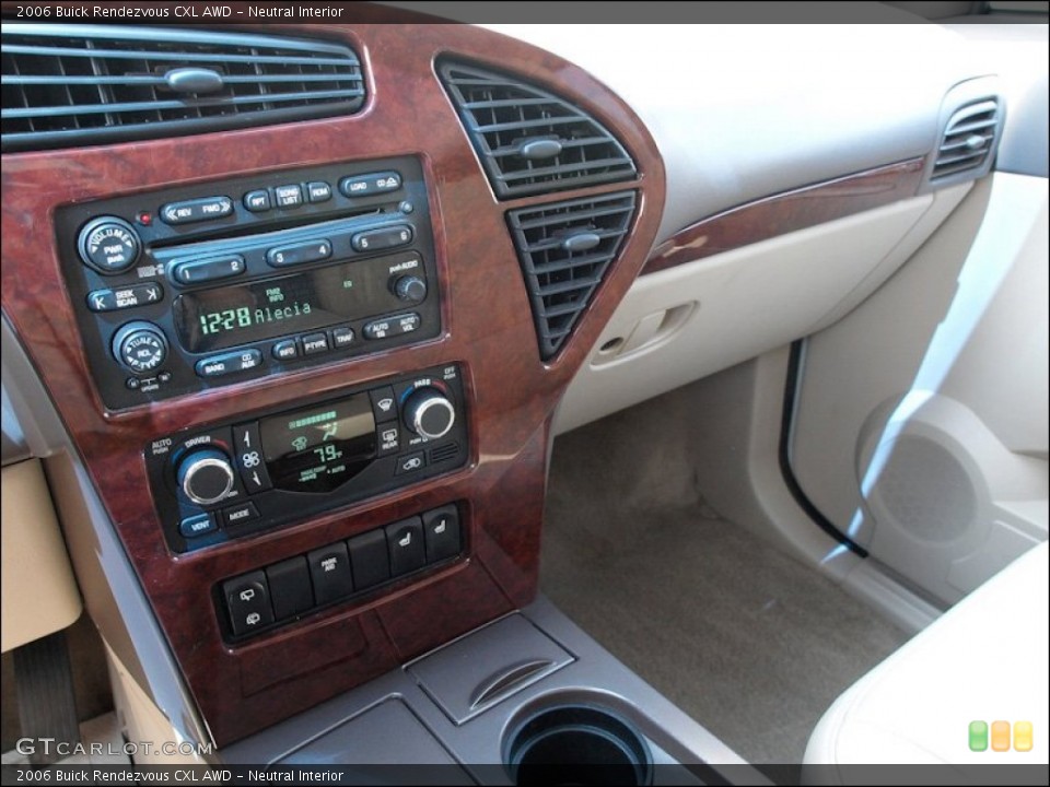 Neutral Interior Controls for the 2006 Buick Rendezvous CXL AWD #61031356
