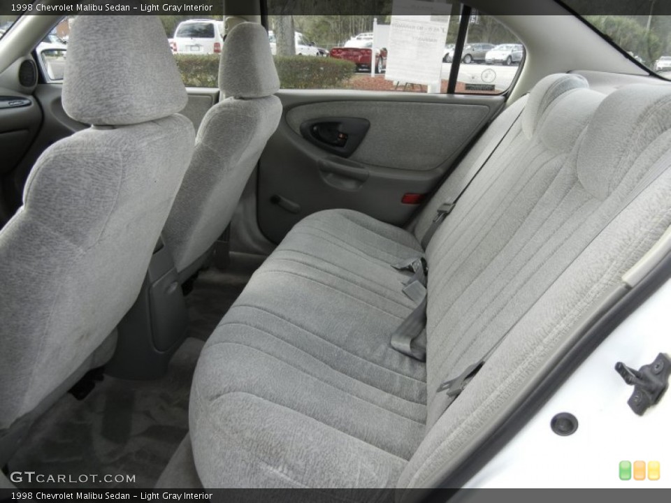 Light Gray Interior Photo for the 1998 Chevrolet Malibu Sedan #61034554