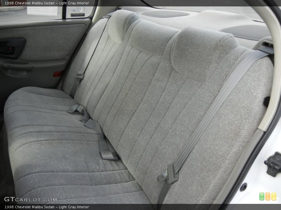 Light Gray Interior Photo for the 1998 Chevrolet Malibu Sedan #61034566
