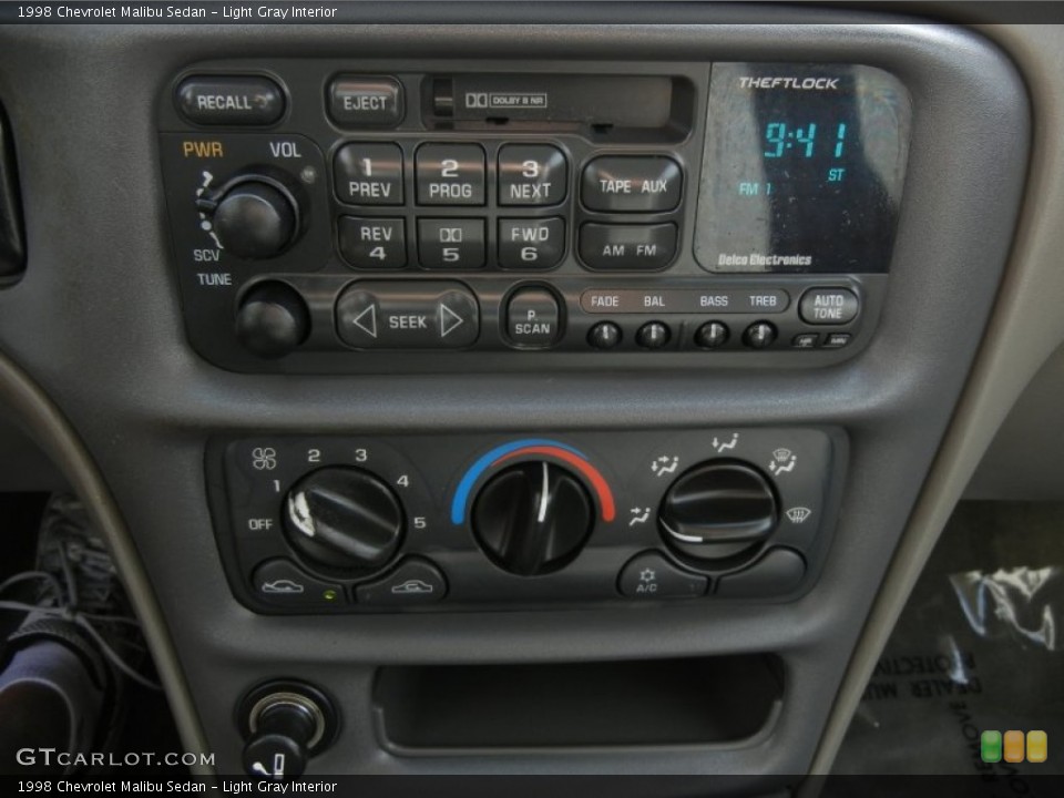 Light Gray Interior Controls for the 1998 Chevrolet Malibu Sedan #61034625