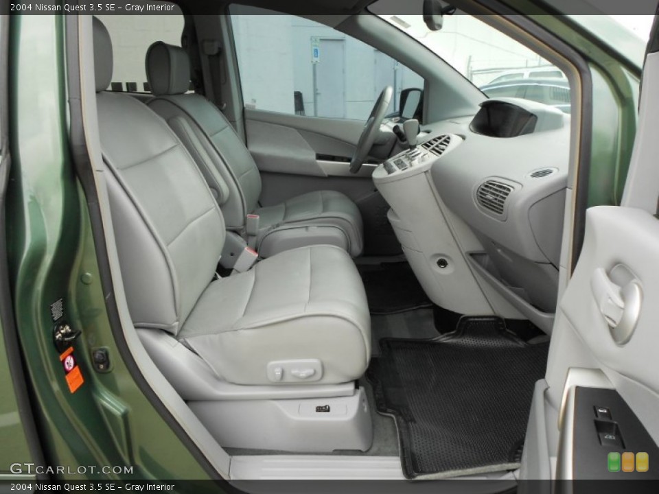 Gray Interior Photo for the 2004 Nissan Quest 3.5 SE #61037089