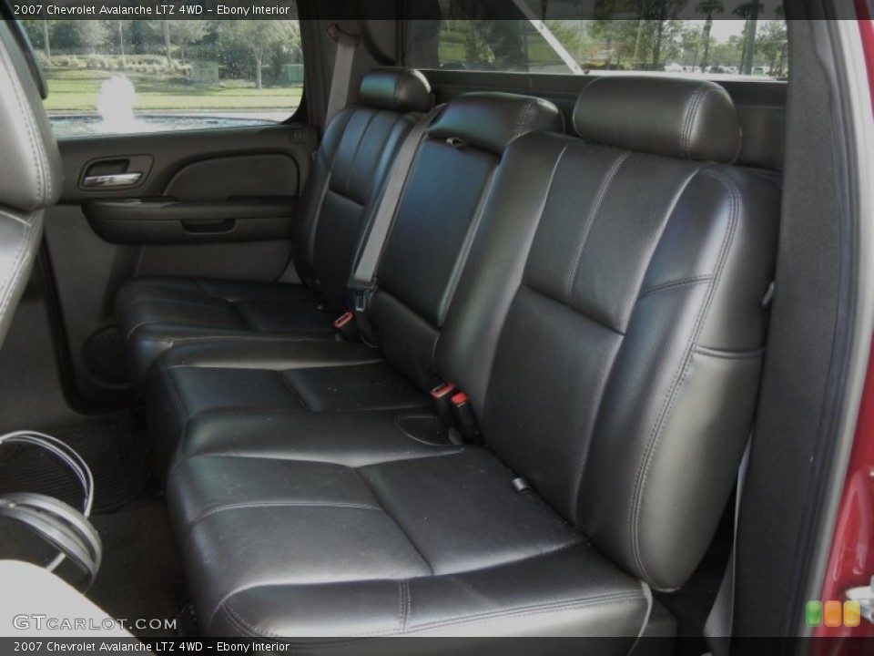 Ebony Interior Rear Seat for the 2007 Chevrolet Avalanche LTZ 4WD #61046462
