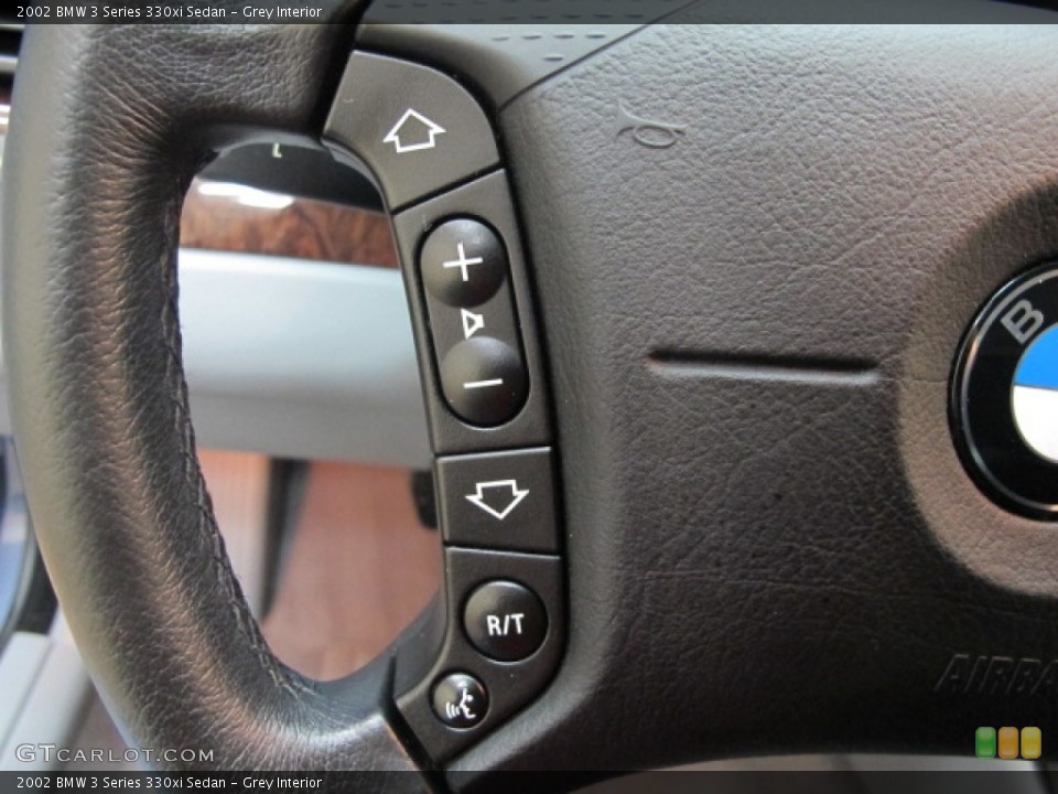 Grey Interior Controls for the 2002 BMW 3 Series 330xi Sedan #61053946