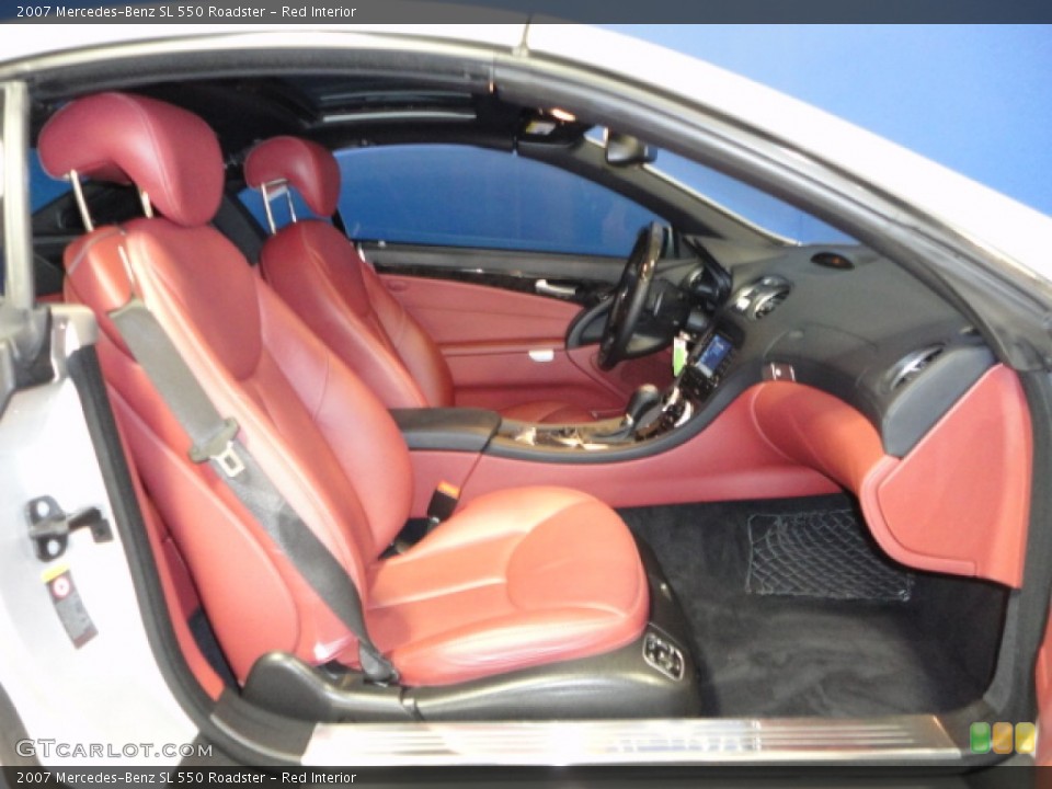 Red Interior Photo for the 2007 Mercedes-Benz SL 550 Roadster #61056190