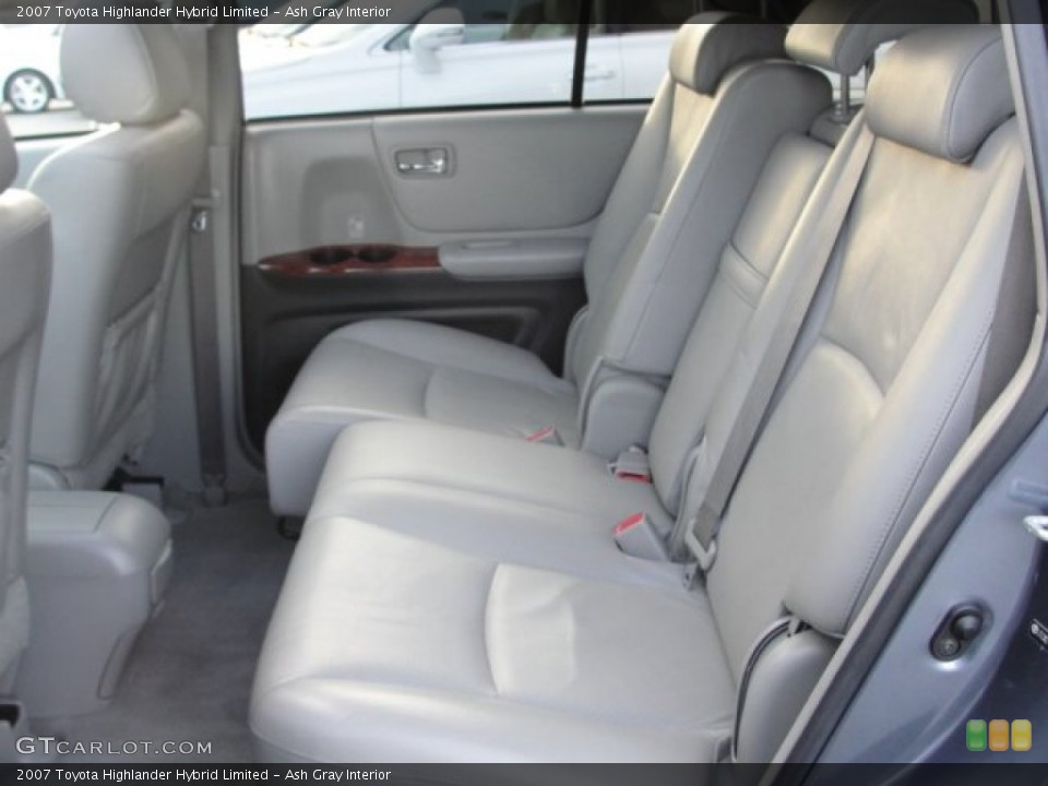 Ash Gray Interior Photo for the 2007 Toyota Highlander Hybrid Limited #61068391