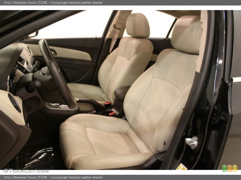 Cocoa/Light Neutral Leather Interior Photo for the 2011 Chevrolet Cruze LTZ/RS #61069006
