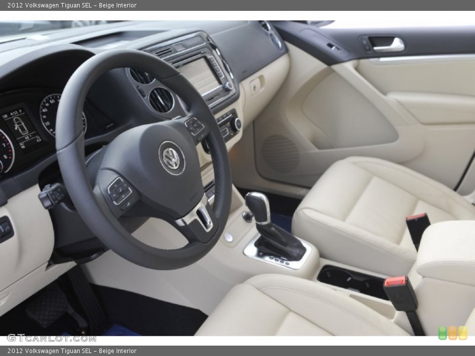 Beige Interior Photo for the 2012 Volkswagen Tiguan SEL #61081702