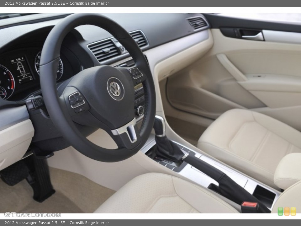Cornsilk Beige Interior Photo for the 2012 Volkswagen Passat 2.5L SE #61083673