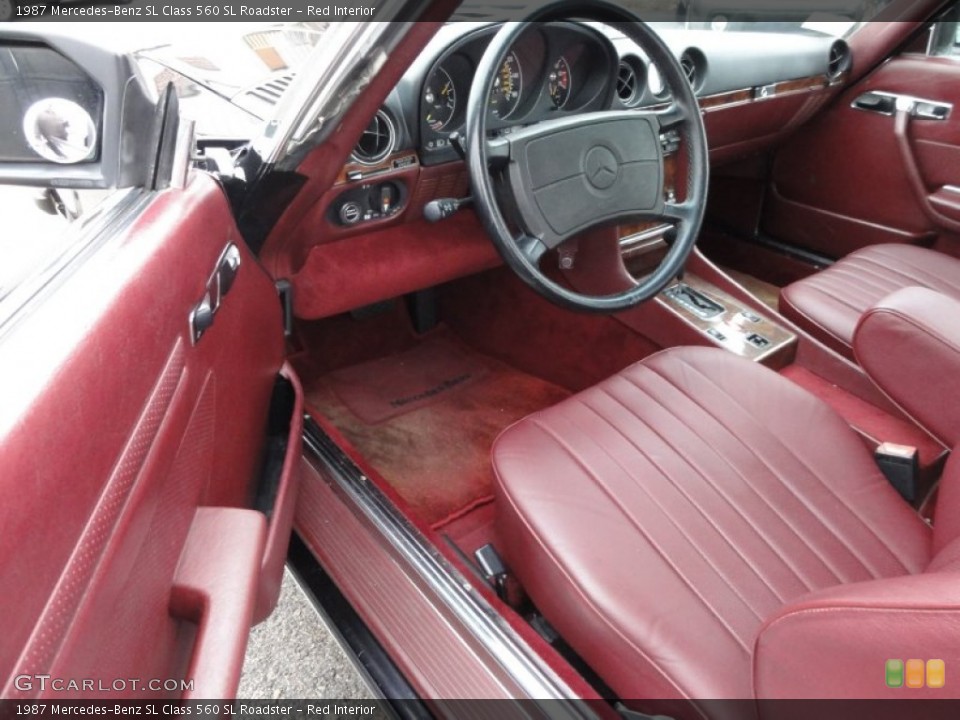 Red Interior Photo for the 1987 Mercedes-Benz SL Class 560 SL Roadster #61095849