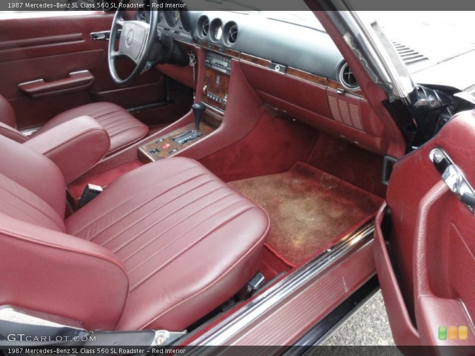 Red Interior Photo for the 1987 Mercedes-Benz SL Class 560 SL Roadster #61095883