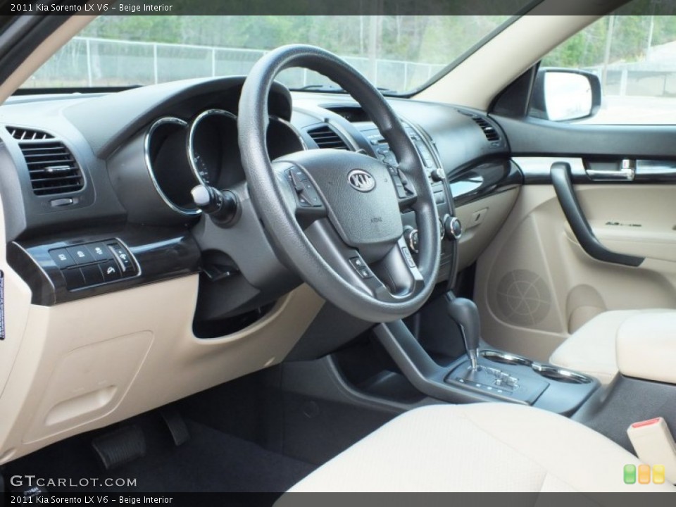 Beige Interior Photo for the 2011 Kia Sorento LX V6 #61121803