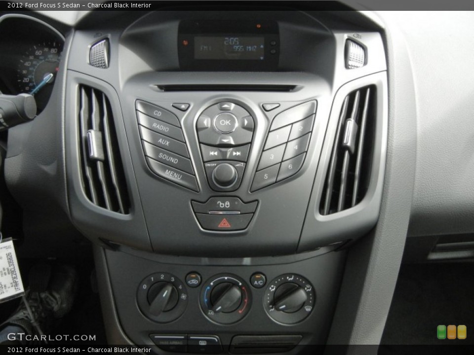 Charcoal Black Interior Controls for the 2012 Ford Focus S Sedan #61122377