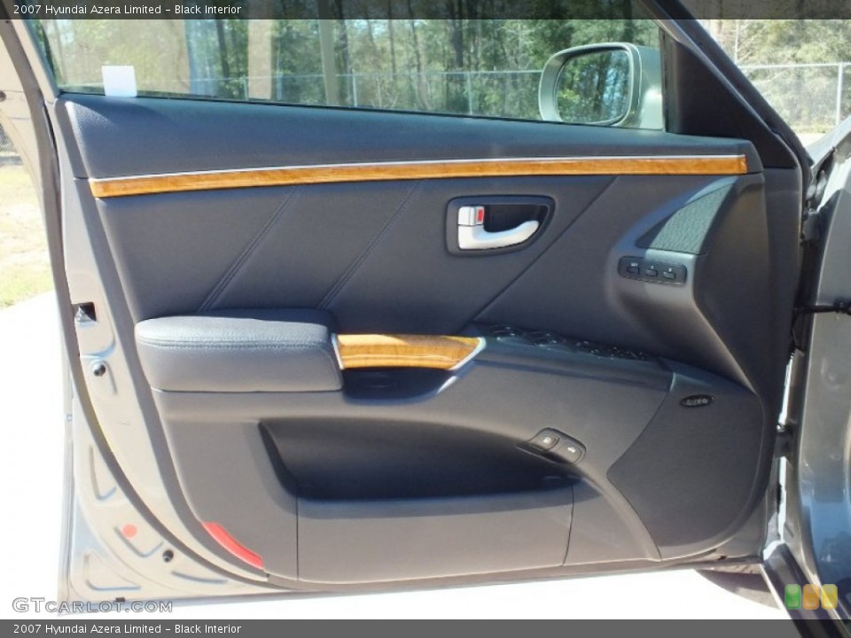 Black Interior Door Panel for the 2007 Hyundai Azera Limited #61125875