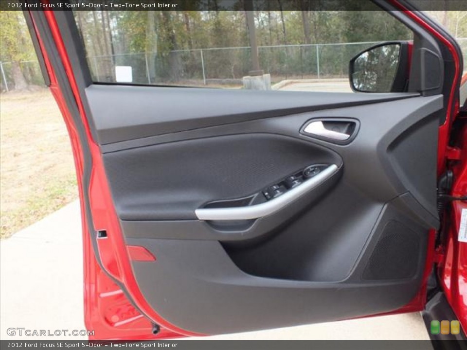 Two-Tone Sport Interior Door Panel for the 2012 Ford Focus SE Sport 5-Door #61134050