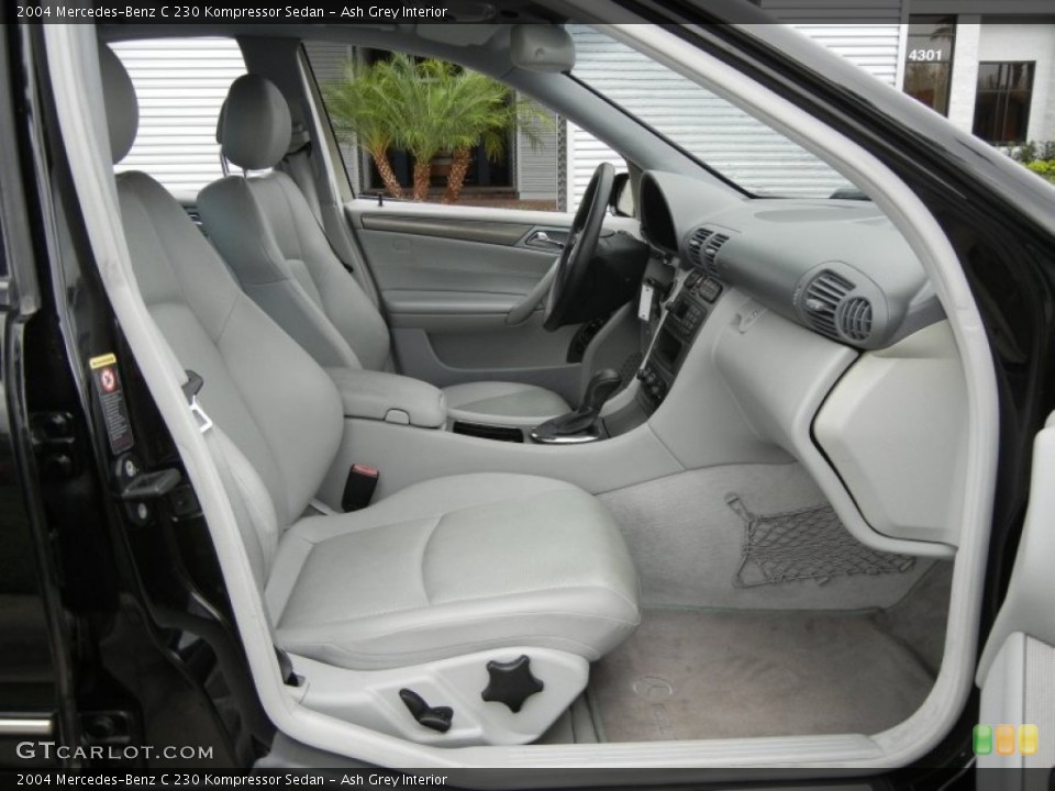 Ash Grey Interior Photo for the 2004 Mercedes-Benz C 230 Kompressor Sedan #61137881