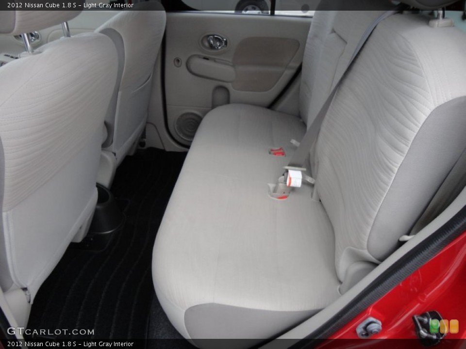 Light Gray Interior Photo for the 2012 Nissan Cube 1.8 S #61139813