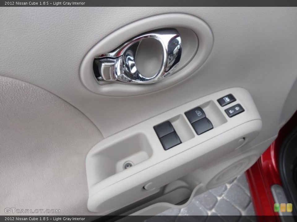 Light Gray Interior Controls for the 2012 Nissan Cube 1.8 S #61139936