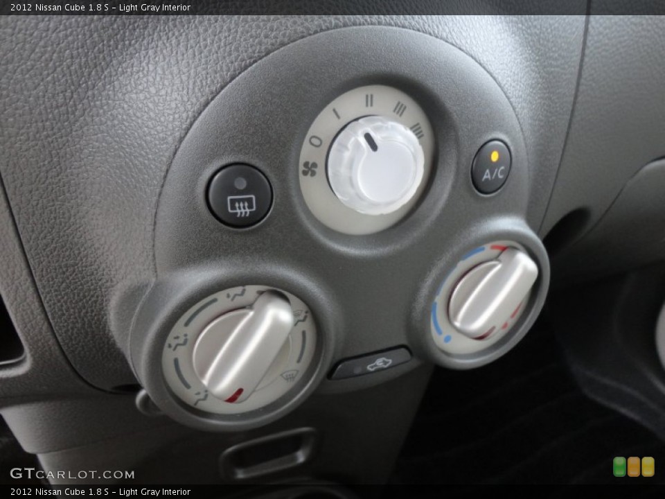 Light Gray Interior Controls for the 2012 Nissan Cube 1.8 S #61139960