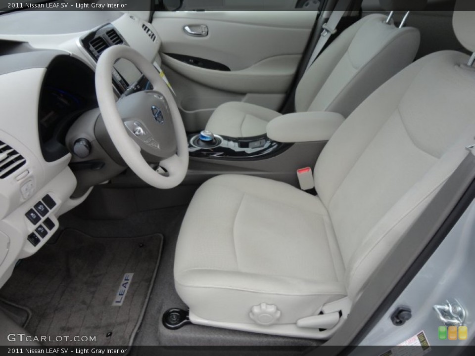 Light Gray Interior Photo for the 2011 Nissan LEAF SV #61143030