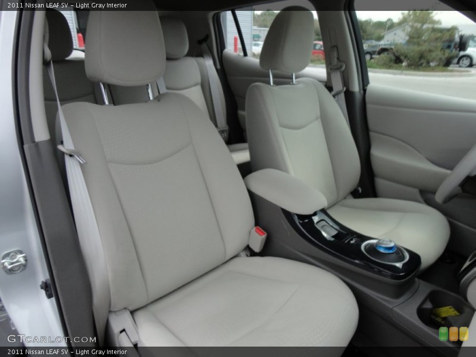 Light Gray Interior Photo for the 2011 Nissan LEAF SV #61143113