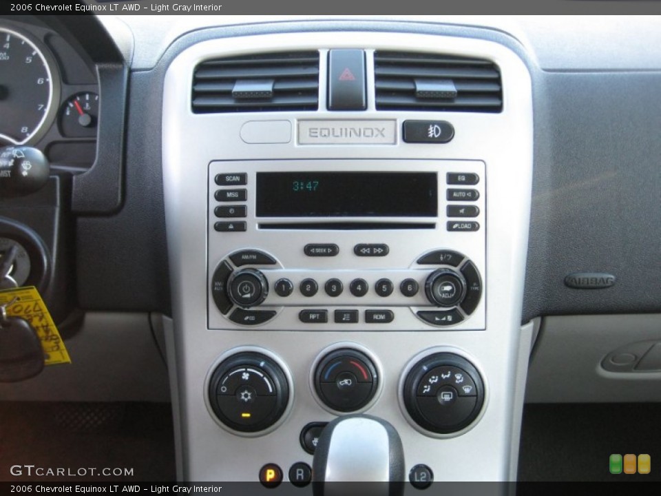 Light Gray Interior Controls for the 2006 Chevrolet Equinox LT AWD #61147115