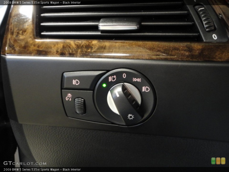 Black Interior Controls for the 2009 BMW 5 Series 535xi Sports Wagon #61173280