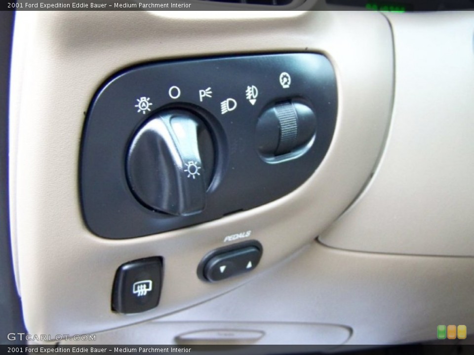 Medium Parchment Interior Controls for the 2001 Ford Expedition Eddie Bauer #61192326