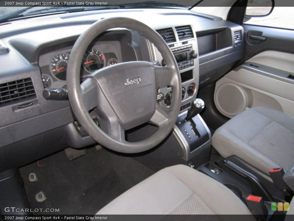 Pastel Slate Gray Interior Photo for the 2007 Jeep Compass Sport 4x4 #61205764