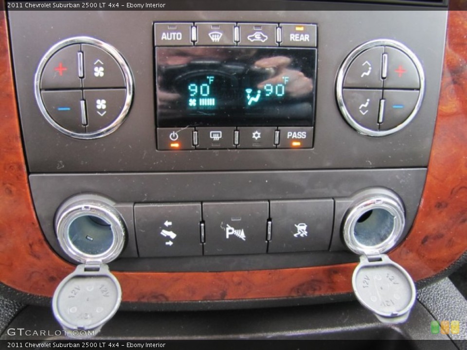 Ebony Interior Controls for the 2011 Chevrolet Suburban 2500 LT 4x4 #61205884