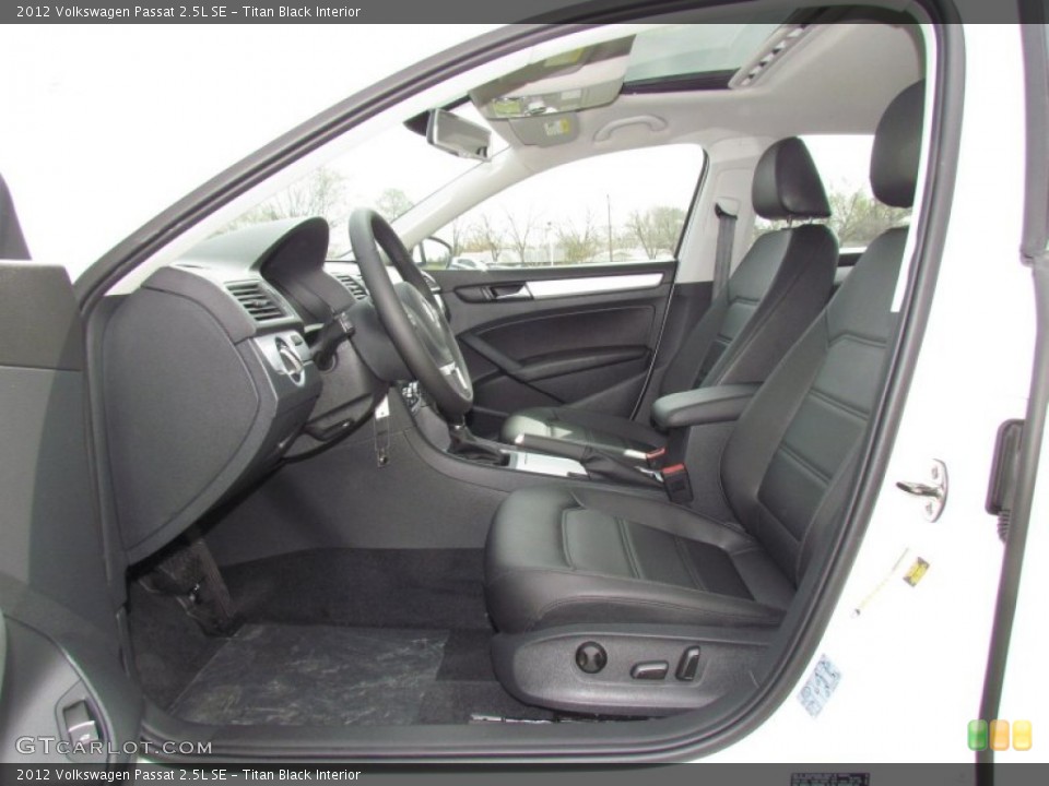 Titan Black Interior Photo for the 2012 Volkswagen Passat 2.5L SE #61217586