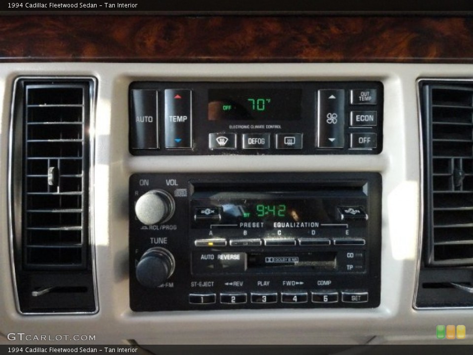 Tan Interior Controls for the 1994 Cadillac Fleetwood Sedan #61217953