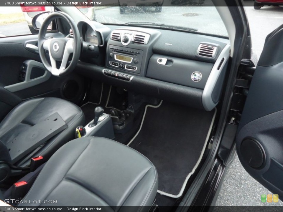 Design Black Interior Dashboard for the 2008 Smart fortwo passion coupe #61219666