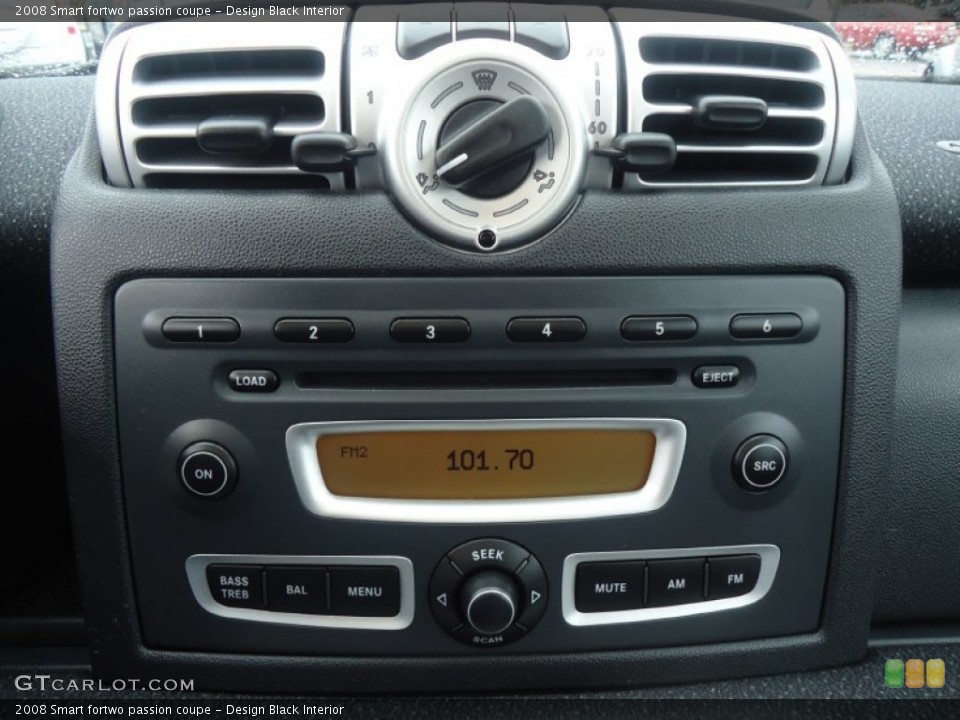 Design Black Interior Audio System for the 2008 Smart fortwo passion coupe #61219750